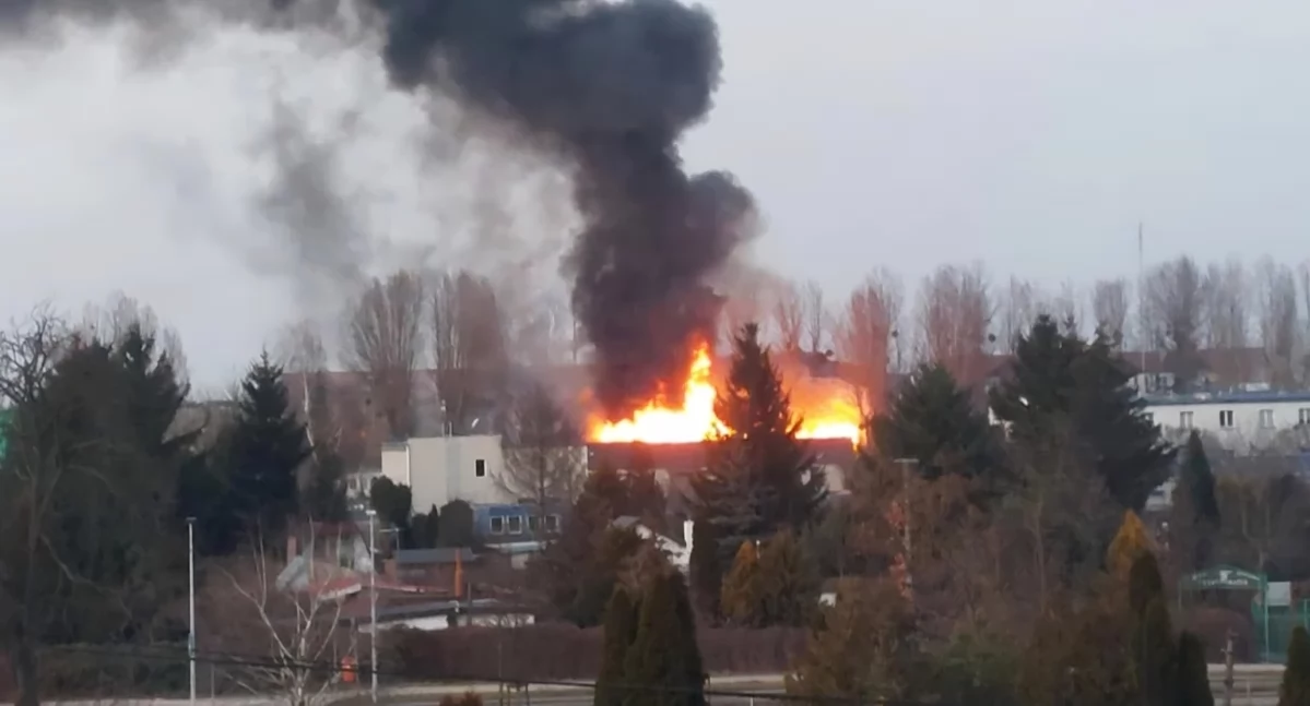 Pożar przy ul. Grudziądzkiej w Toruniu, foto i wideo - nadesłane