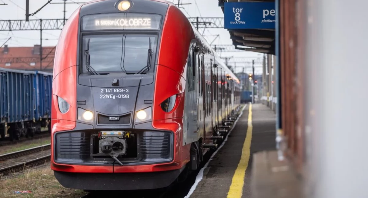 Pociąg „Rybitwa” fot. Szymon Zdziebło/tarantoga.pl dla UMWKP