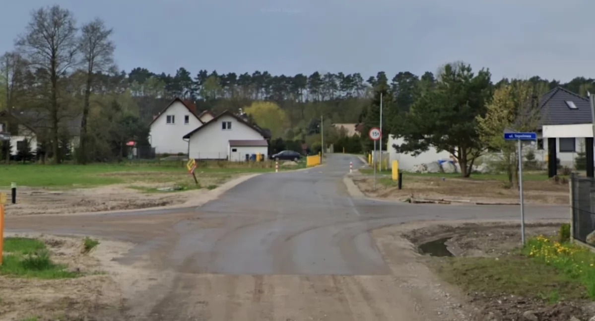 Ulica Wierzbowa w Czarnym Błocie w gminie Zławieś Wielka, fot. Screen z Google Maps