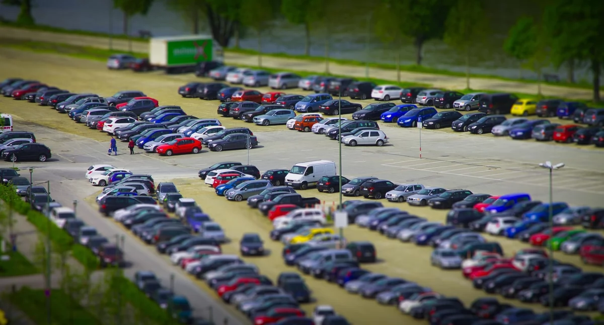 Parking, fot. pixabay.com