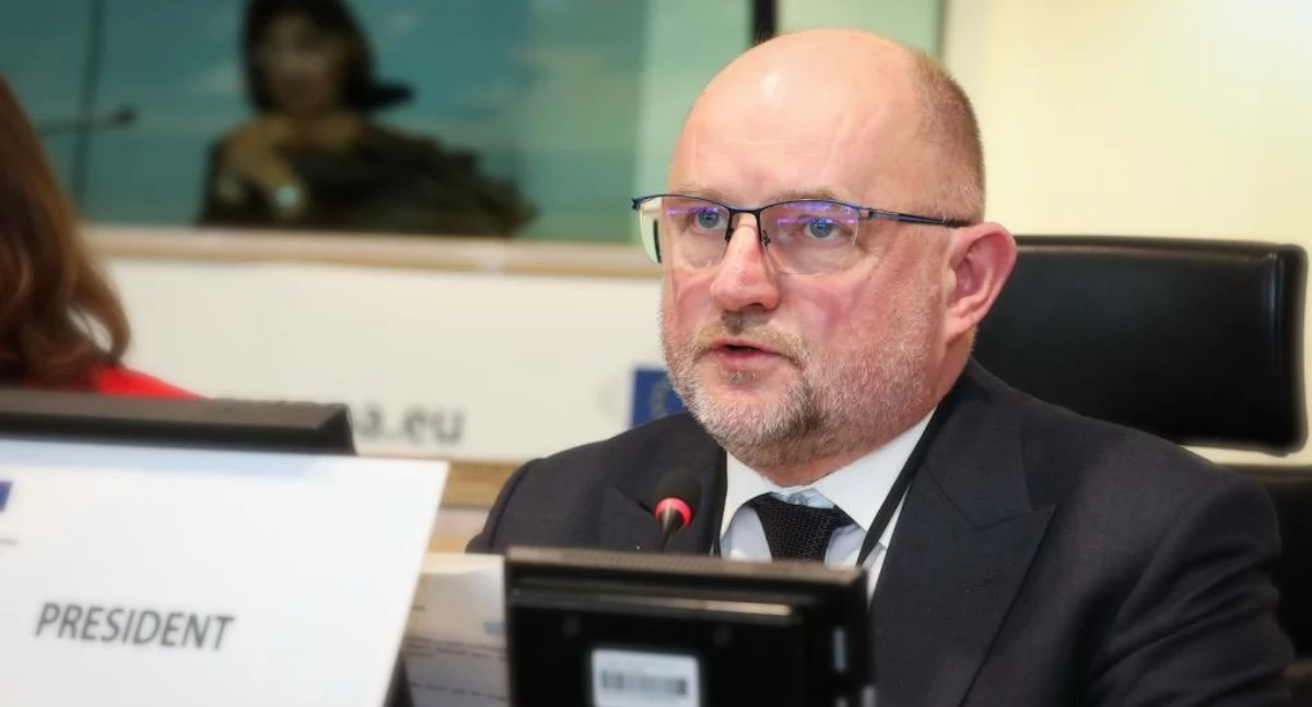Piotr Całbecki na posiedzeniu Komisji NAT, Bruksela, 4 marca 2025, fot. Mieszko Matusiak/UMWKP