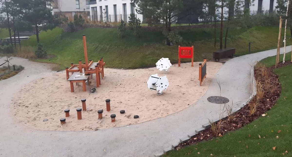 Plac zabaw przy ul. Strobanda w Toruniu, fot. PGE Toruń