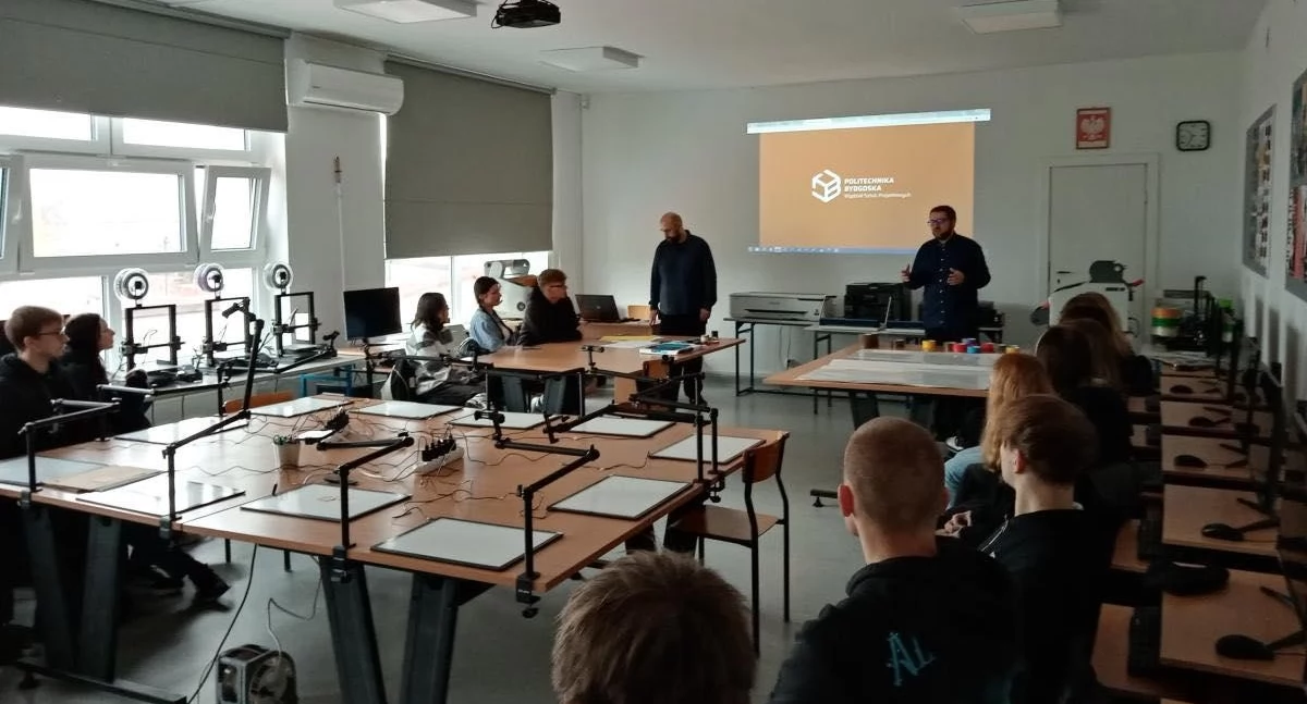 Zajęcia w ZSOiT nr 13 w Toruniu, fot. ZSOiT nr 13