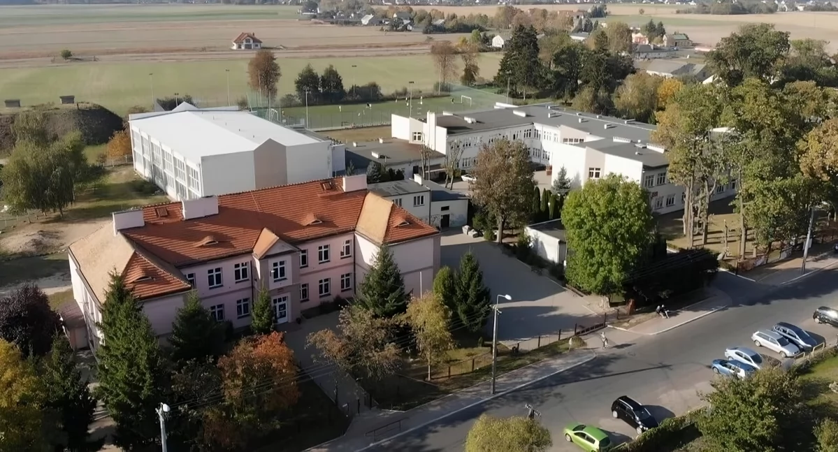 Zespół Szkół w Dobrzejewicach, fot. ZS Dobrzejewice / facebook.com