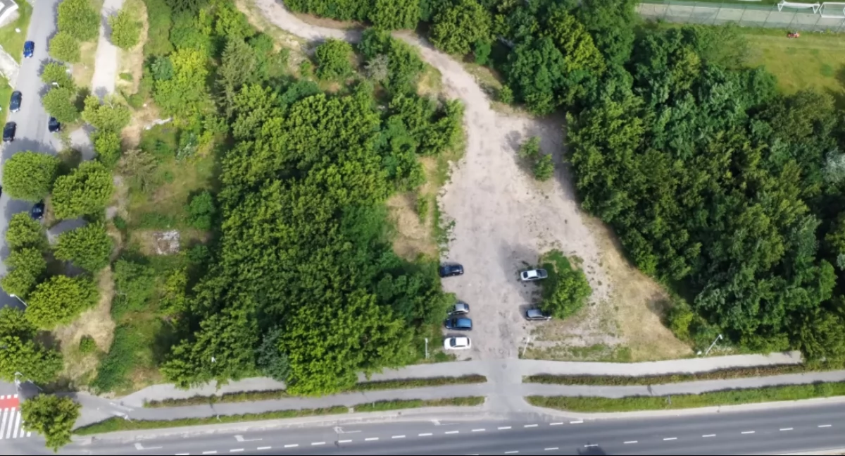 Teren pod budowę nowej hali przy Bema, fot. Bartosz Fryckowski / ototorun.pl