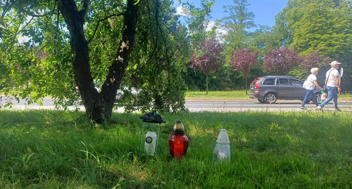 Znicze na miejscu tragedii, fot. ototorun.pl