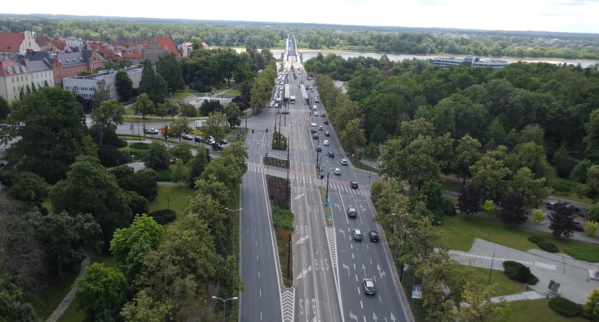 Aleja św. Jana Pawła II w Toruniu, fot. Bartosz Fryckowski / ototorun.pl