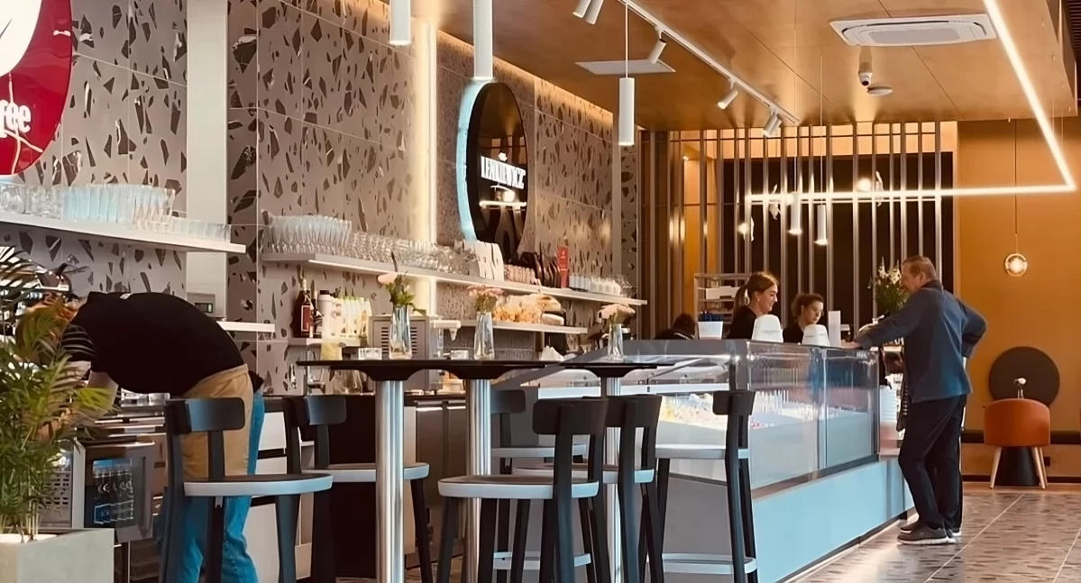 Café Lenkiewicz przy ul. Andersa w Toruniu, fot. Café Lenkiewicz oraz ototorun.pl