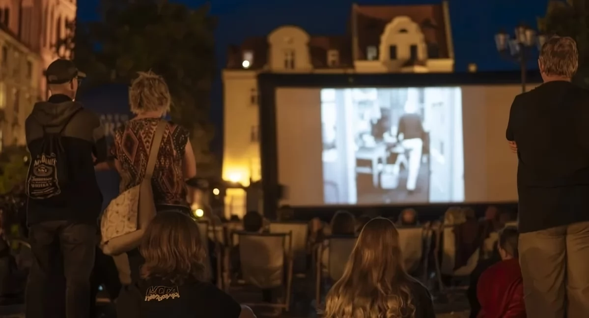 Kino plenerowe w Toruniu, fot. Toruńska Agenda Kulturalna