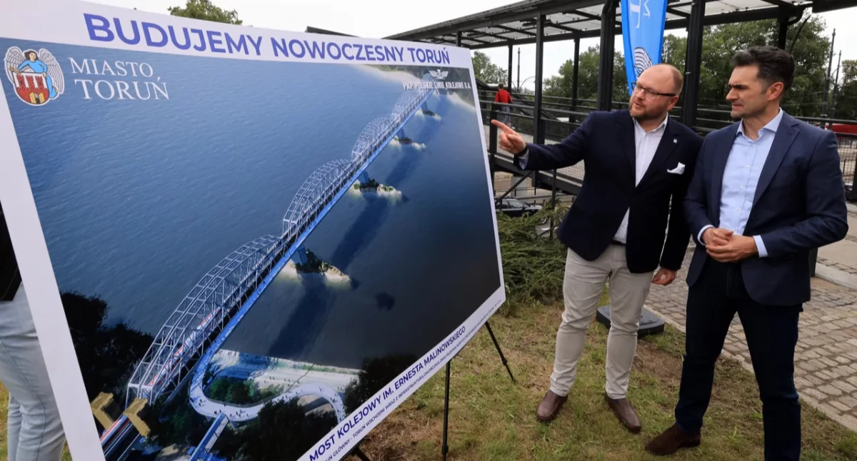 Prezydent Torunia Paweł Gulewski i podsekretarz stanu w Ministerstwie Infrastruktury Piotr Malepszak, fot. UM Toruń 