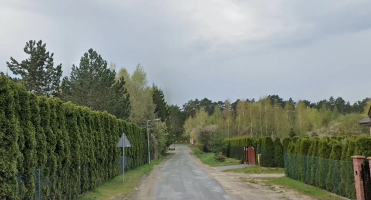 Ul. Sosnowa w miejscowości Czarne Błoto, fot. Screen z Google Maps