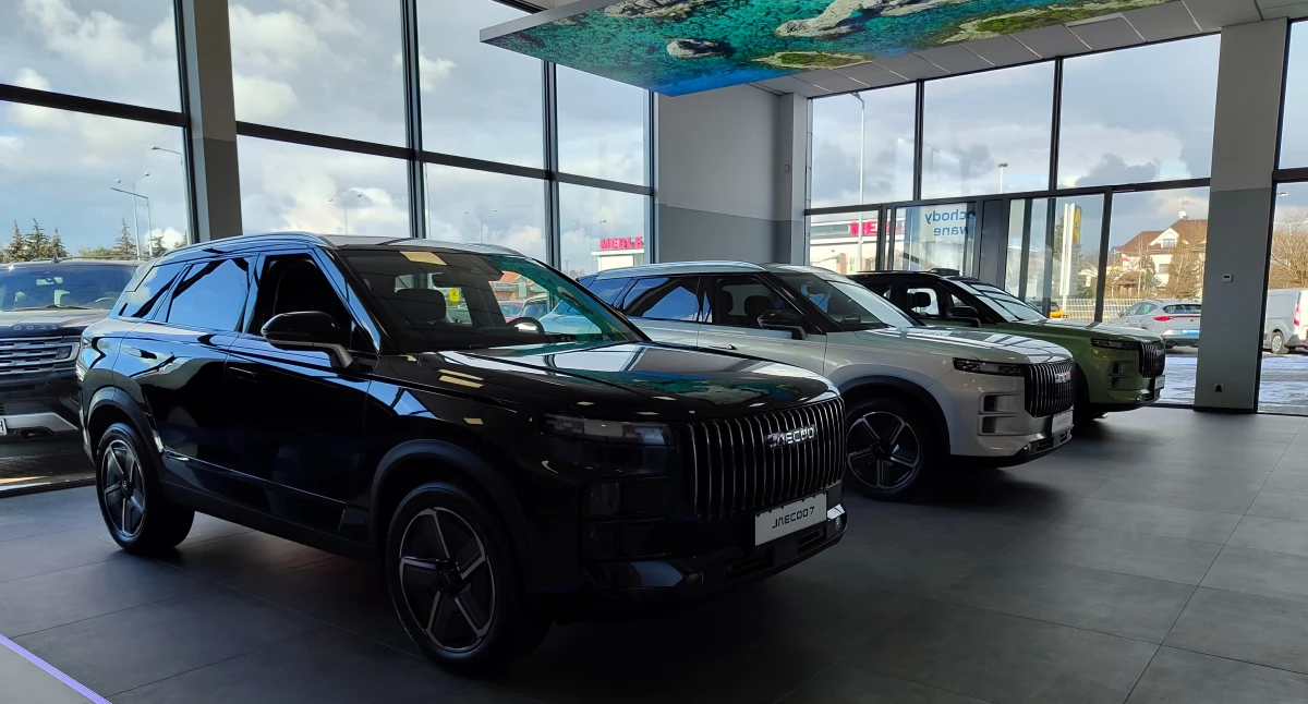 W Toruniu powstał nowy salon samochodowy. Tych marek wcześniej u nas nie było