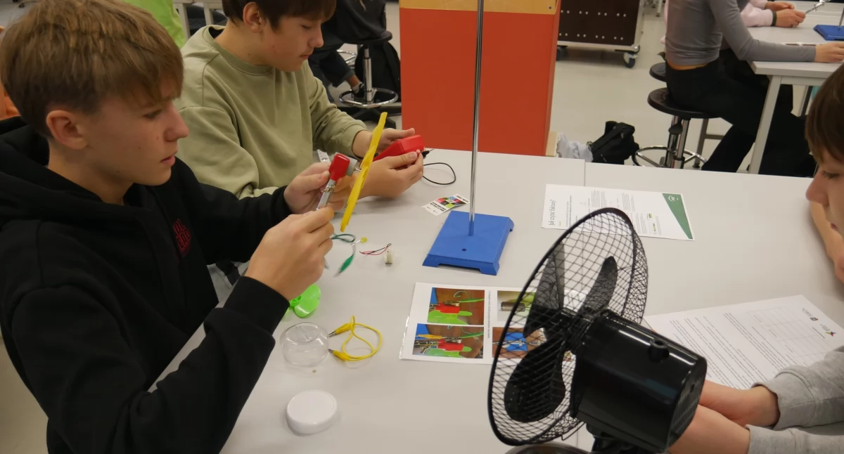 W Toruniu ruszyły warsztaty „Ogrzewanie w pudełku”. Zainteresowanie jest ogromne