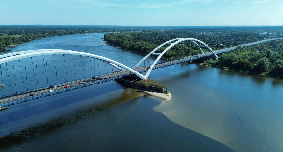 Dramat w Toruniu. Mężczyzna skoczył z mostu drogowego do Wisły