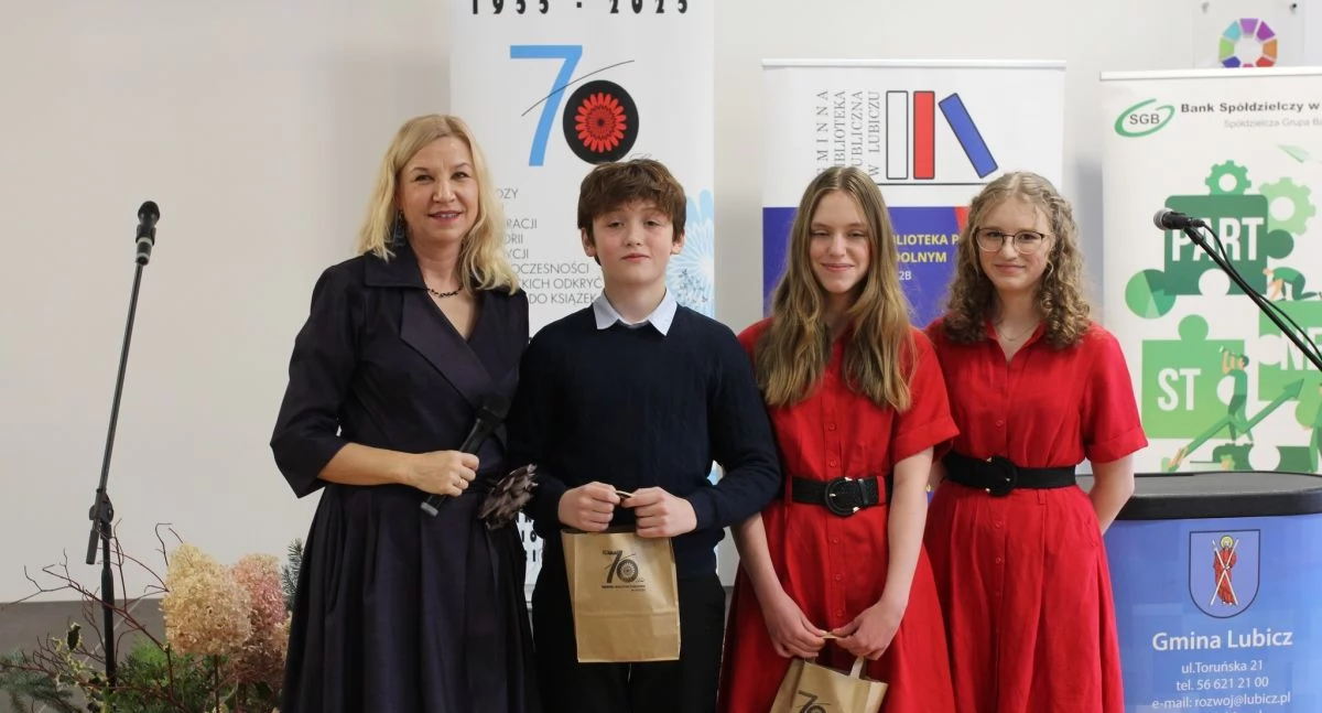 Gala z okazji 70-lecia Gminnej Biblioteki Publicznej w Lubiczu, fot. UG Lubicz