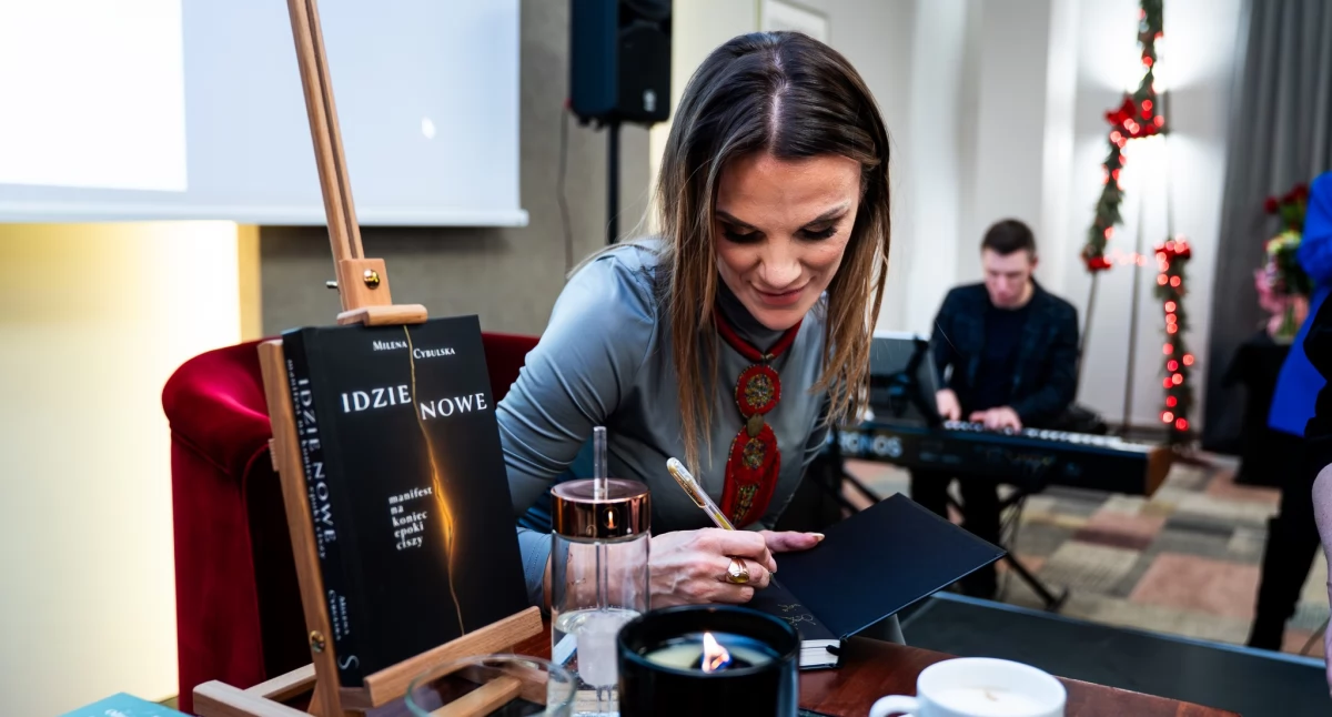 Milena Cybulska na spotkaniu autorskim w hotelu Filmar, fot. MADrecords