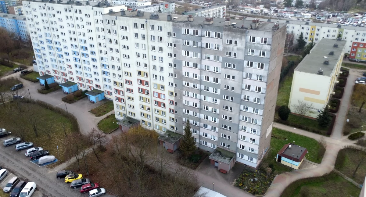 Wieżowiec przy Szosie Lubickiej 152, fot. Bartosz Fryckowski / ototorun.pl