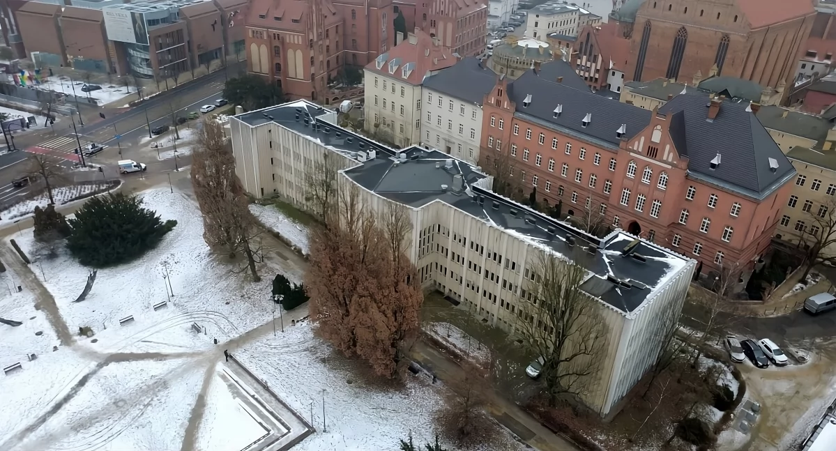 Harmonijka przy Fosie Staromiejskiej w Toruniu, fot. Bartosz Fryckowski /ototorun.pl