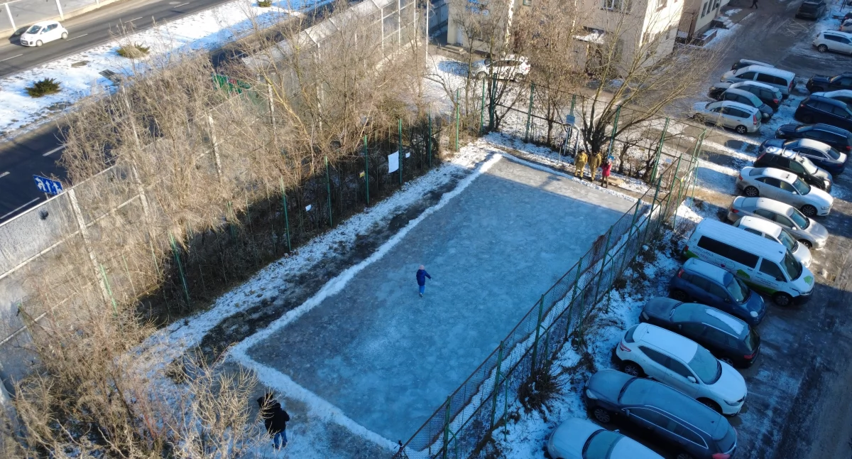 Lodowisko przy ul. Kołłątaja, fot. Bartosz Fryckowski / ototorun.pl