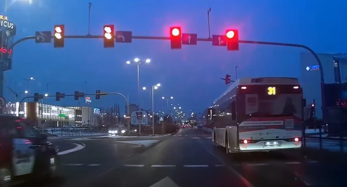 Fot. Zrzut z ekranu z nagrania Bandyci drogowi