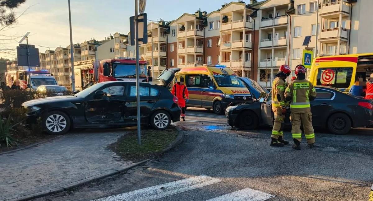 Wypadek na ul. Zbożowej w Toruniu, fot. Kacper Kruczyński /KM PSP Toruń