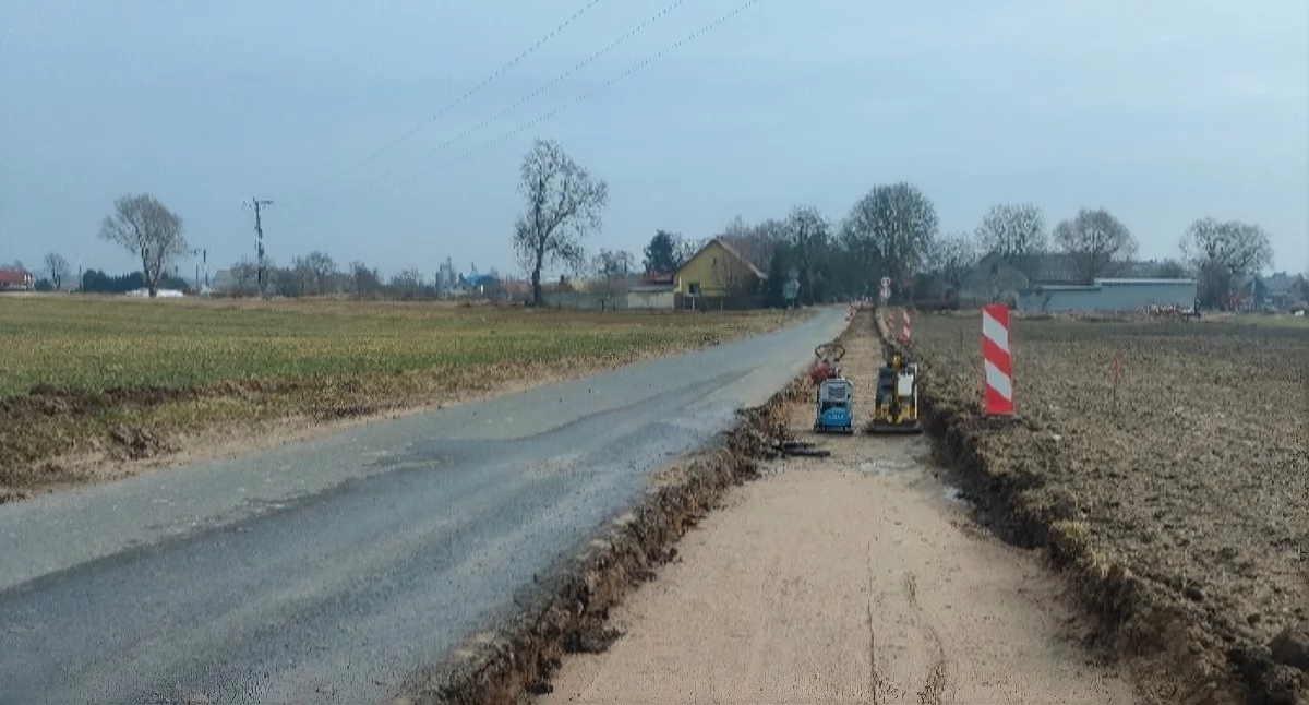Przebudowa drogi Dziemiony - Zelgno w gminie Chelmża, fot. Sebastian Kannenberg/ Powiatowy Zarząd Dróg