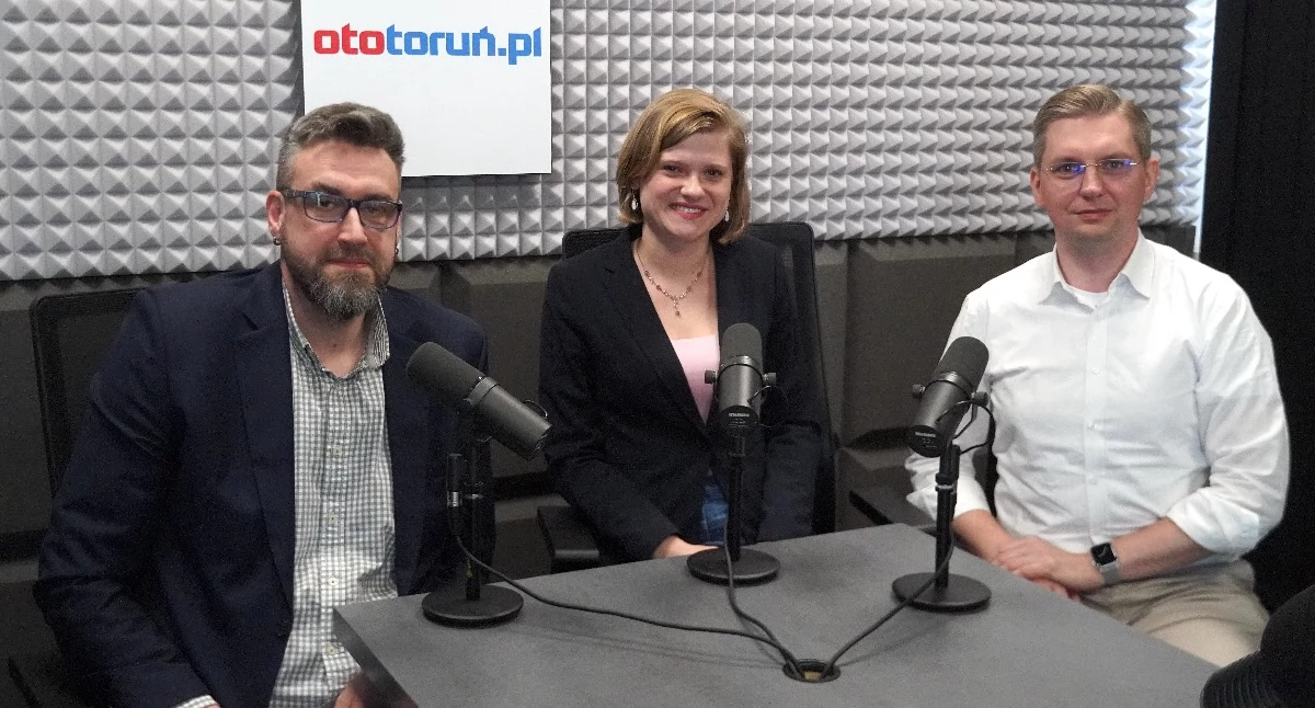 Bartosz Szymanski, Dominika Walichniewicz i Adrian Mól, fot. Bartosz Fryckowski / ototorun.pl