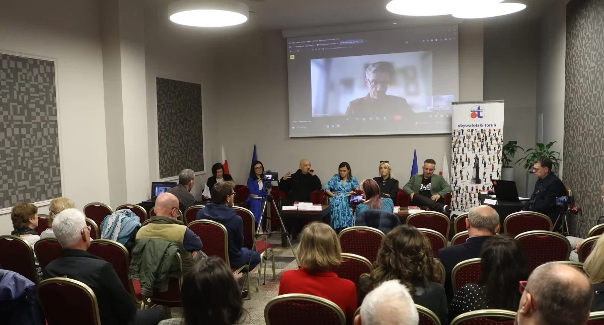 Komunikaty, Toruniu odbędzie konferencja „Dokąd zmierzasz polska polityko - zdjęcie, fotografia