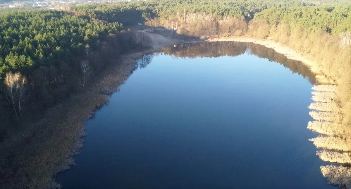 Jezioro w Józefowie pod Toruniem, fot. Bartosz Fryckowski / ototorun.pl