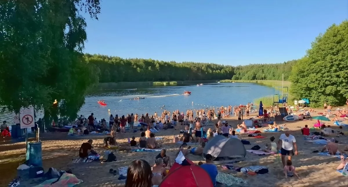 Kąpielisko nad jeziorem w Józefowie pod Toruniem, fot. Jezioro Józefowo