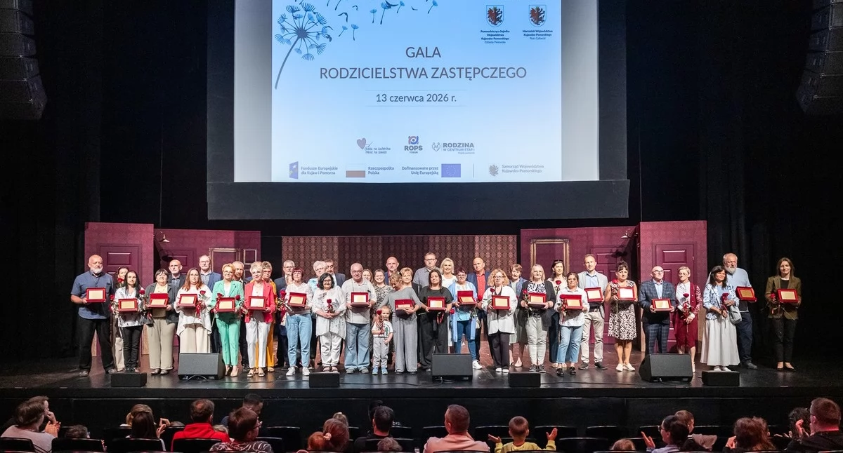 Gala Rodzicielstwa Zastępczego, fot. Szymon Zdziebło/tarantoga.pl dla UMWKP