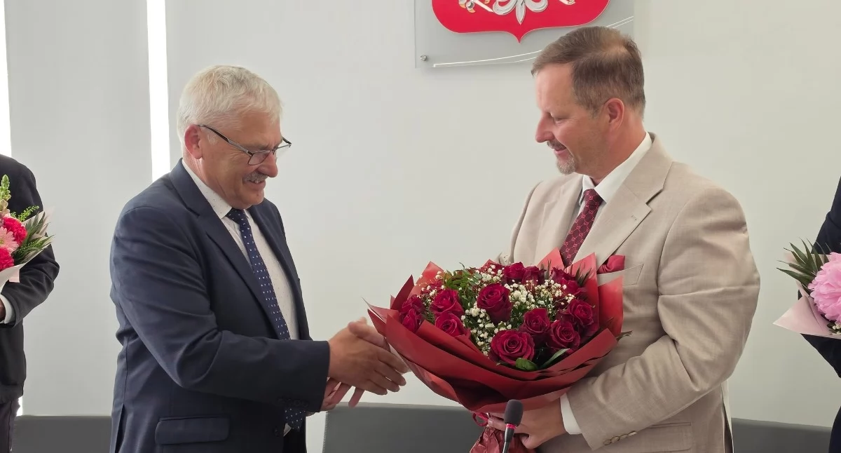 Wójt Piotr Kowal uzyskał wotum zaufania i absolutorium, fot. UG Łysomice