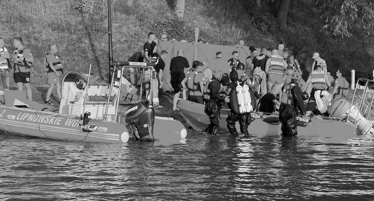 Wypadki, żyje dziewczynka wyłowiona jeziora Zmarła szpitalu Toruniu - zdjęcie, fotografia