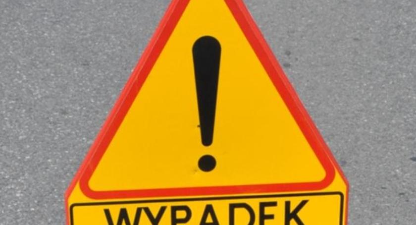Wypadki, Niebezpiecznie na drogach w Toruniu i regionie. Groźny wypadek w Łysomicach.