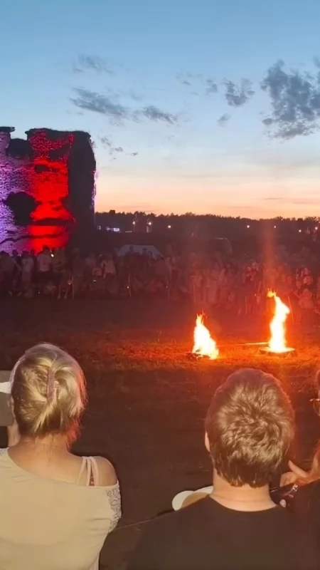 Magiczny wieczór pod Toruniem. Na łące odbędzie się wielki spektakl ognia