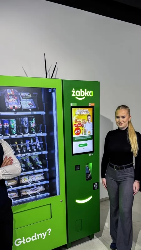 Pierwszy Żabkomat w Toruniu został otwarty. Działa w nowoczesnym biurowcu