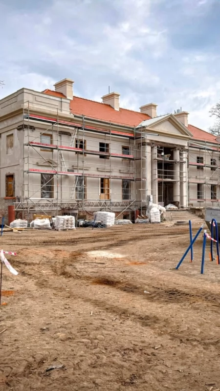 Pałac pod Toruniem przechodzi kapitalny remont. To perła architektury klasycystycznej