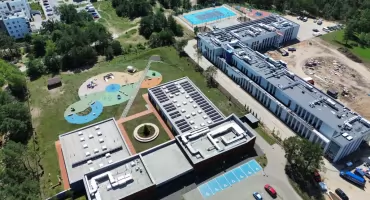 W Toruniu powstała szkoła w kształcie litery L. Jest gotowa na pierwszy dzwonek