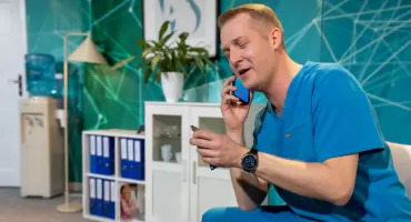 Popularne spektakle wracają na deski teatru w Toruniu. Bilety schodzą na pniu 