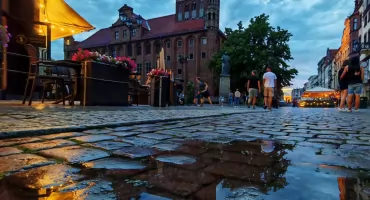 IMGW wydał żółty alert dla Torunia. Nadciąga niebezpieczna pogoda