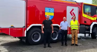 Strażacy z gminy pod Toruniem otrzymali największy i najdroższy pojazd w historii 