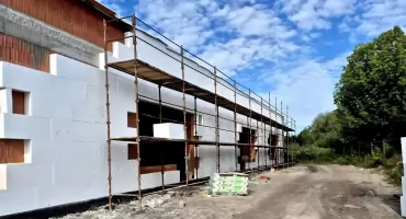 W centrum miejscowości pod Toruniem rośnie kompleks edukacyjny. Kosztuje prawie 11 mln zł