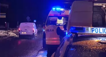 Młody rowerzysta wpadł pod koła dostawczaka w Toruniu. Jechał po pijaku