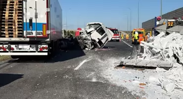 Duży wypadek na drodze pod Toruniem. Trasa jest całkowicie zablokowana
