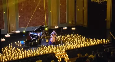 W Toruniu odbędzie się koncert w ciemności. Publiczność usłyszy kultowe przeboje 
