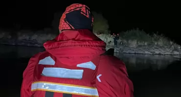 Mężczyzna wszedł na most drogowy w Toruniu. 8 ratowników ruszyło z pomocą
