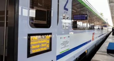 Skandal w Toruniu. Pociągi pasażerskie zostały obrzucone kamieniami