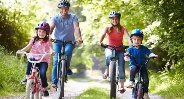 Nowe przepisy wejdą w życie w Polsce. Kaski będą obowiązkowe dla dzieci i młodzieży