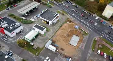 Wielka dziura w środku osiedla. W Toruniu ruszyła budowa niechcianej stacji paliw