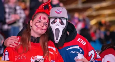 HalloWIN w Toruniu. KH Energa wygrywa po dreszczowcu w strasznym meczu